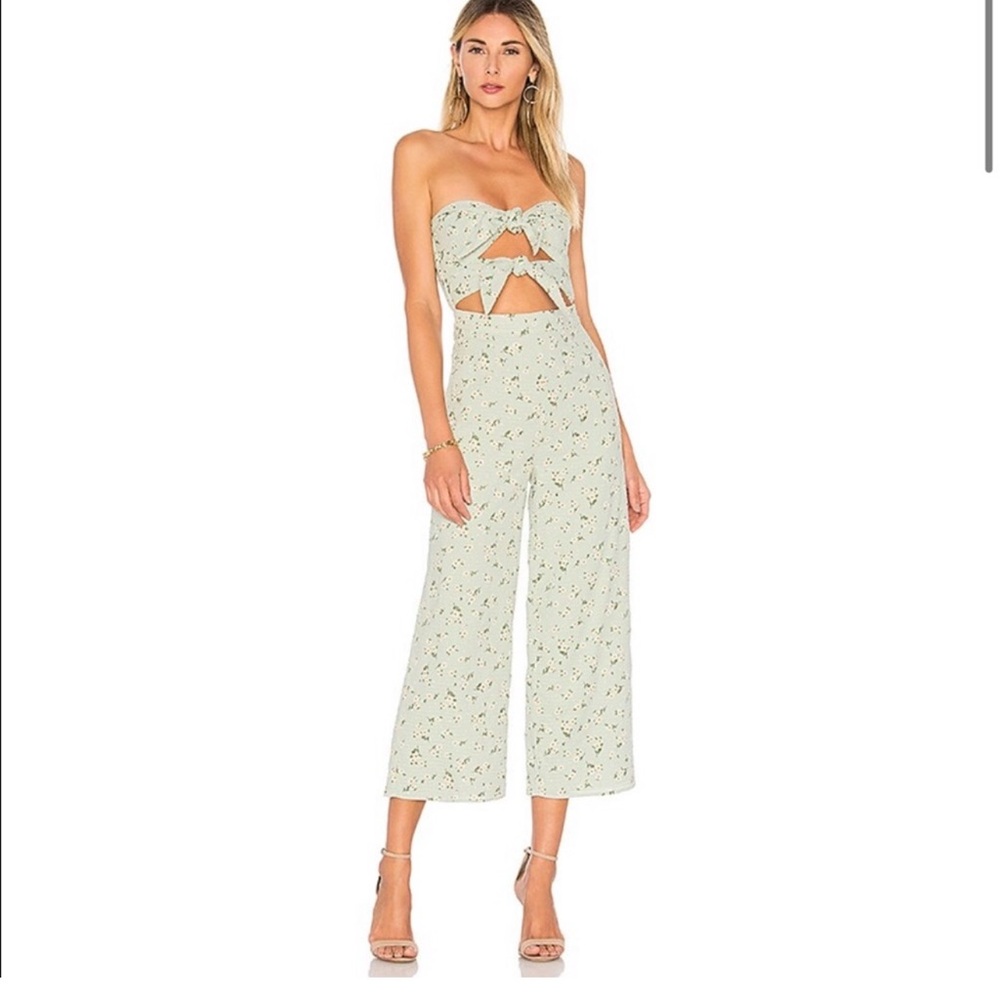 Majorelle: Tessa jumpsuit Sz Small
EUC no flaws that I can see